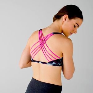 Lululemon free to be wild bra